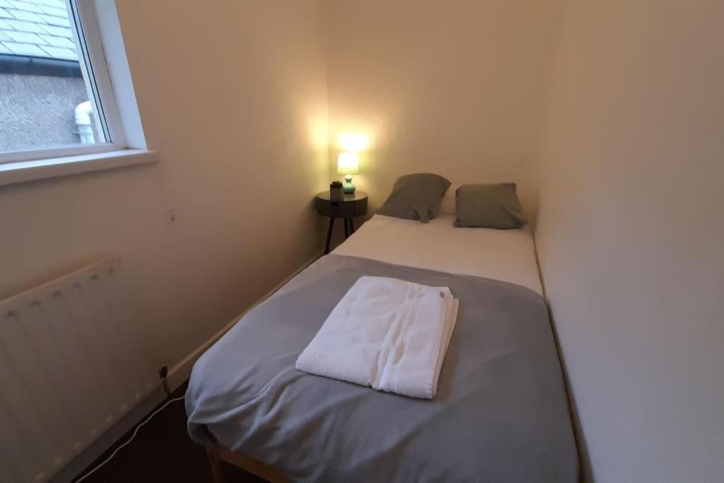 Spacious 4 Bedroom, Free Netflix, Central Location Cardiff Ngoại thất bức ảnh