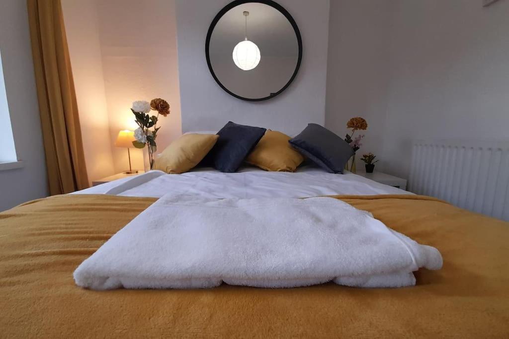 Spacious 4 Bedroom, Free Netflix, Central Location Cardiff Ngoại thất bức ảnh