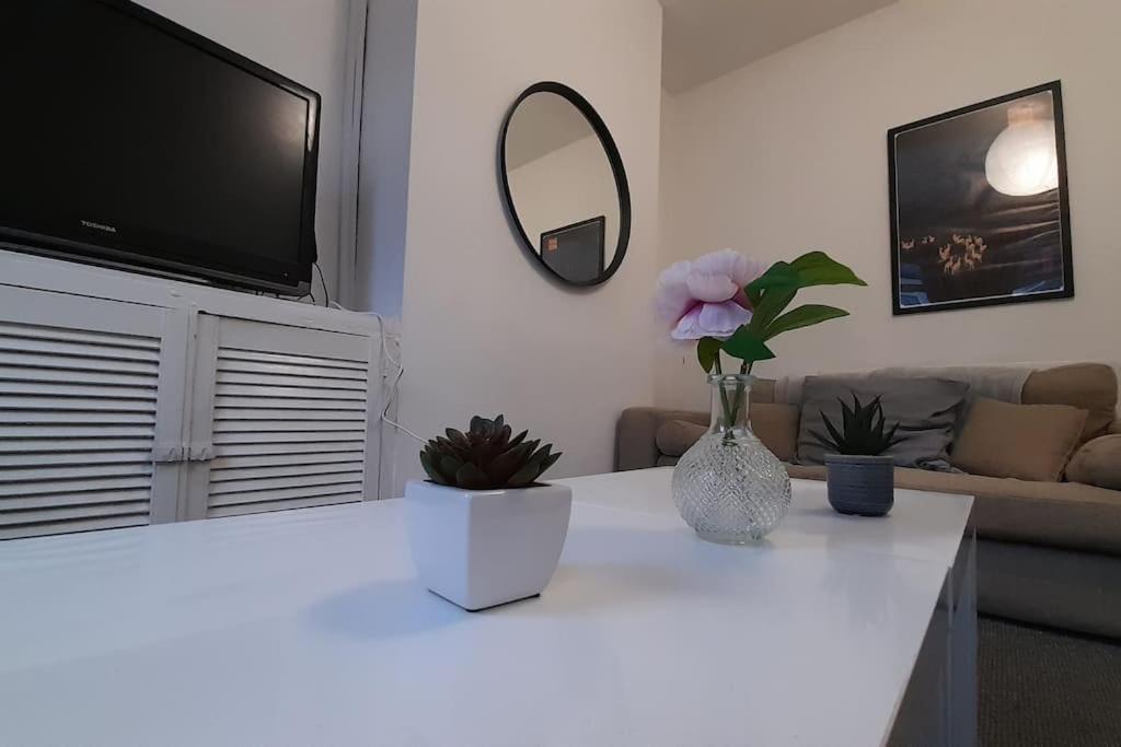 Spacious 4 Bedroom, Free Netflix, Central Location Cardiff Ngoại thất bức ảnh