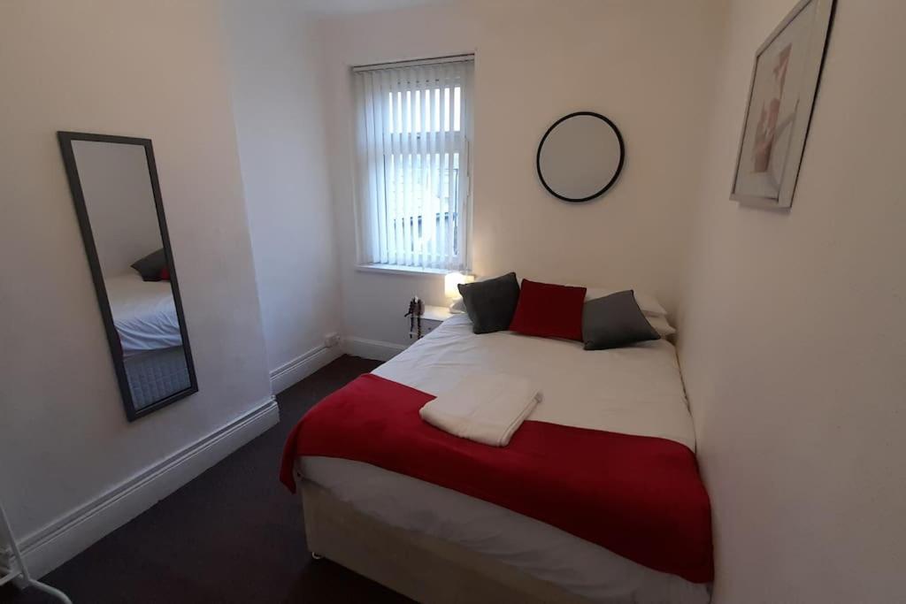 Spacious 4 Bedroom, Free Netflix, Central Location Cardiff Ngoại thất bức ảnh
