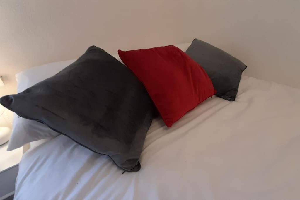 Spacious 4 Bedroom, Free Netflix, Central Location Cardiff Ngoại thất bức ảnh