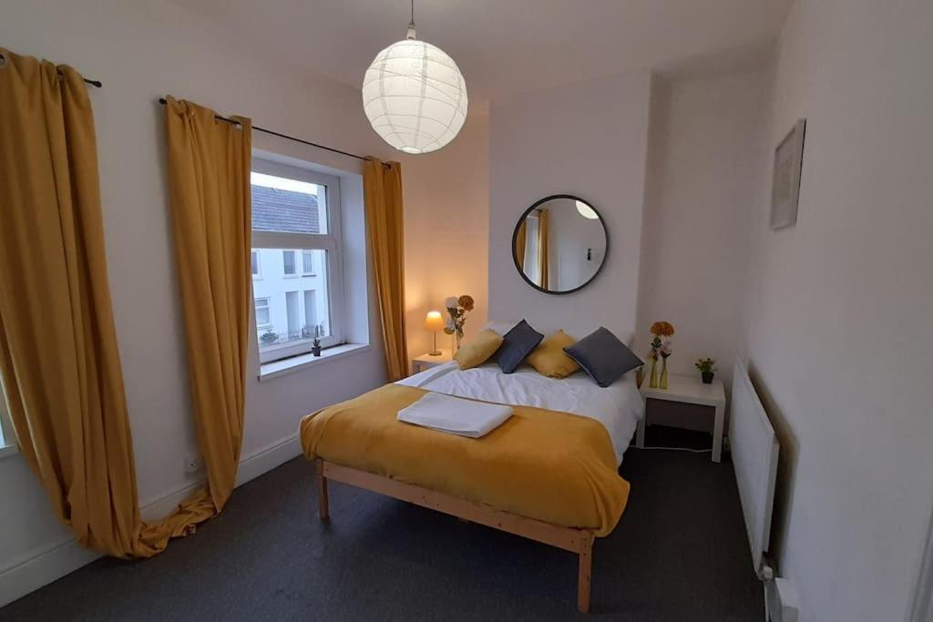 Spacious 4 Bedroom, Free Netflix, Central Location Cardiff Ngoại thất bức ảnh