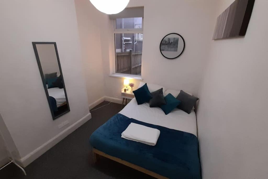 Spacious 4 Bedroom, Free Netflix, Central Location Cardiff Ngoại thất bức ảnh