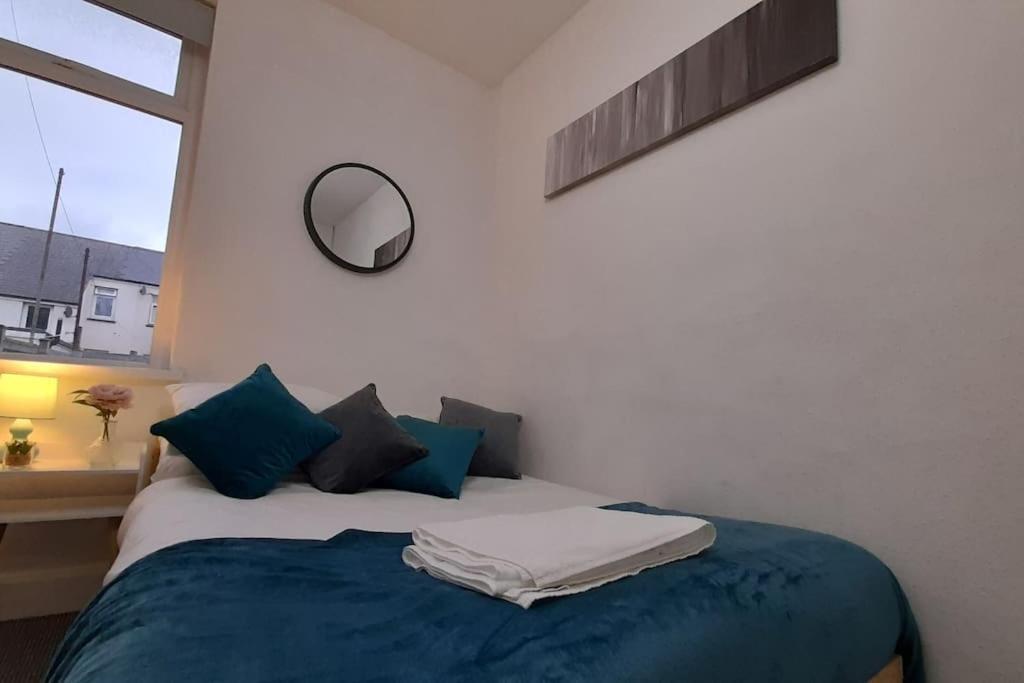 Spacious 4 Bedroom, Free Netflix, Central Location Cardiff Ngoại thất bức ảnh