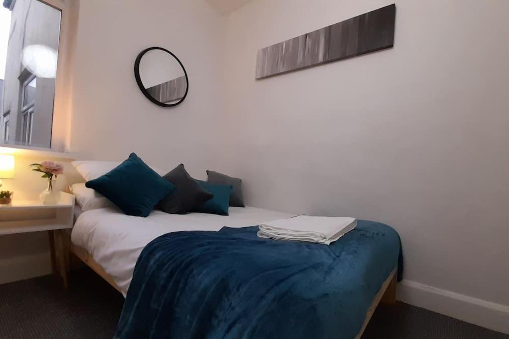 Spacious 4 Bedroom, Free Netflix, Central Location Cardiff Ngoại thất bức ảnh